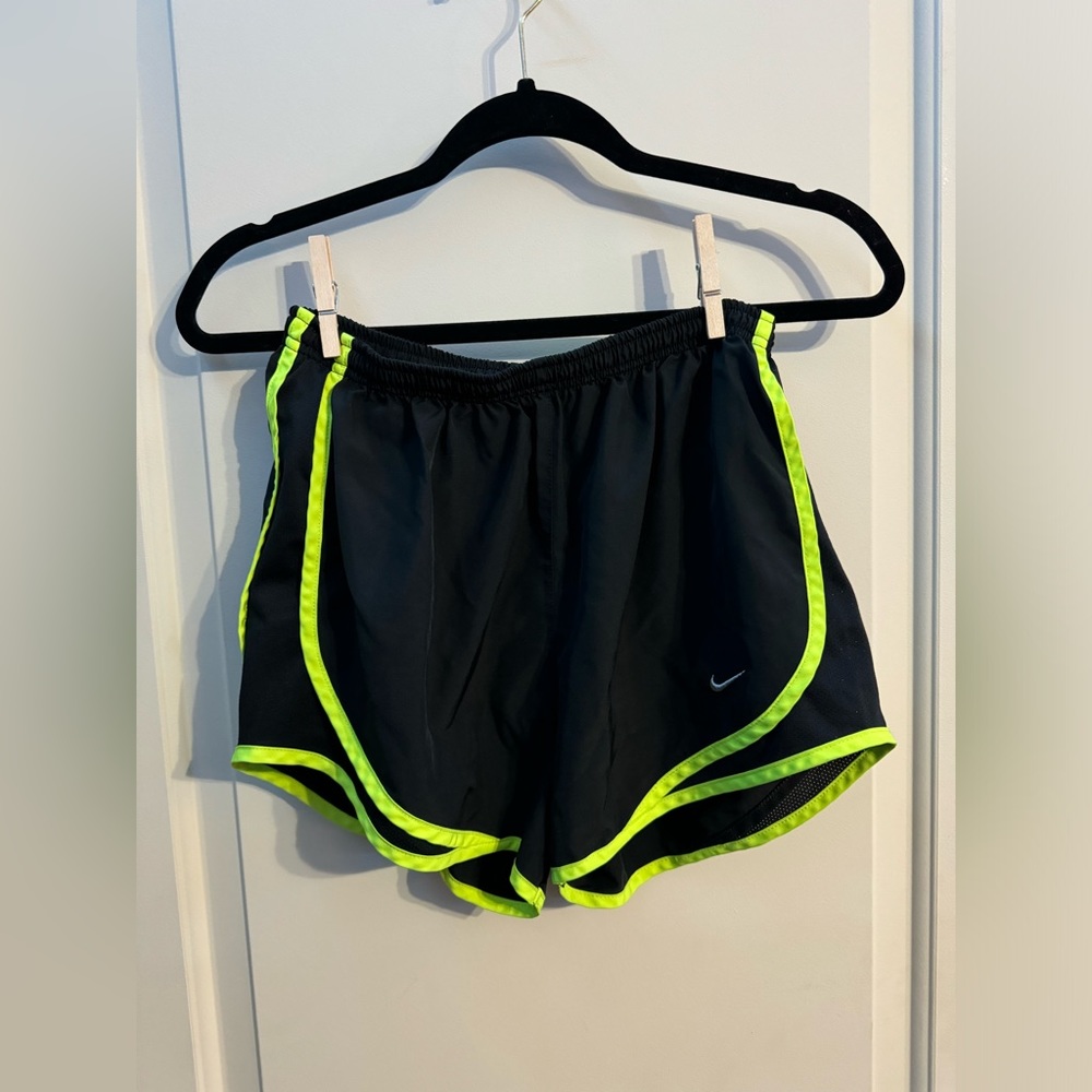 Black dri-fit Nike shorts green outline